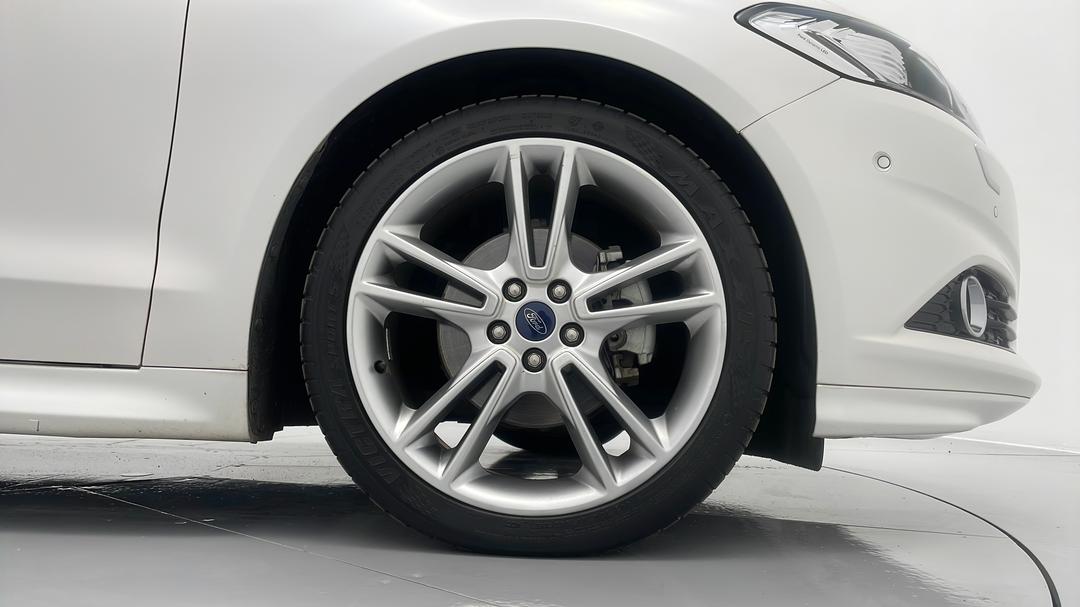 2017 Ford Mondeo Titanium, Automatic, 64921 km, Right Front Wheel
