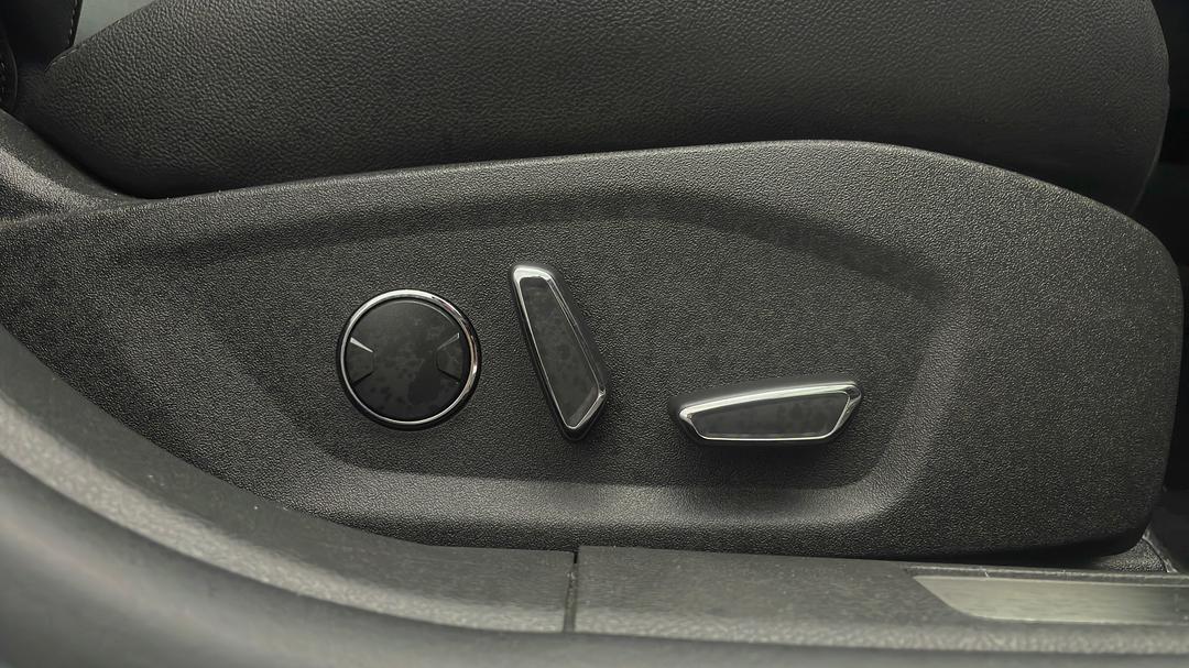 2017 Ford Mondeo Titanium, Automatic, 64921 km, Drivers Side Adjustment Panel