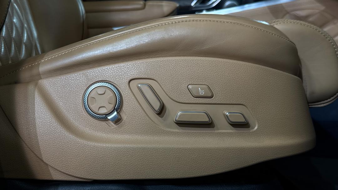 2021 Genesis Gv80 3.5t AWD 7 Seat, Automatic, 98879 km, Drivers Side Adjustment Panel