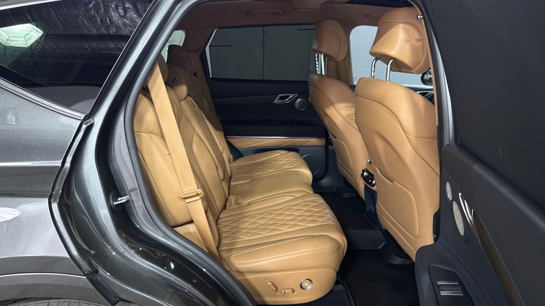 2021 Genesis Gv80 3.5t AWD 7 Seat, Automatic, 98879 km, Right Side Rear Door Cabin View