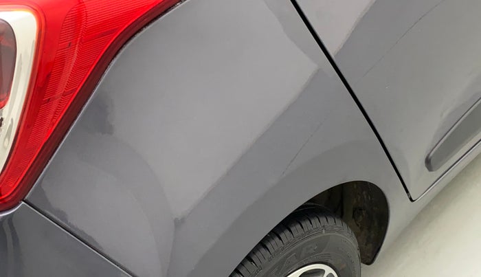 2017 Hyundai Grand i10 SPORTZ (O) AT 1.2 KAPPA VTVT, Petrol, Automatic, 68,719 km, Right quarter panel - Minor scratches