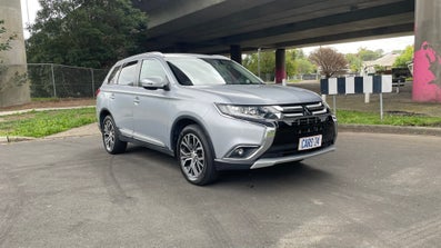 2016 Mitsubishi Outlander Ls Safety Pack (4x2) Automatic, 115k kms Petrol Car