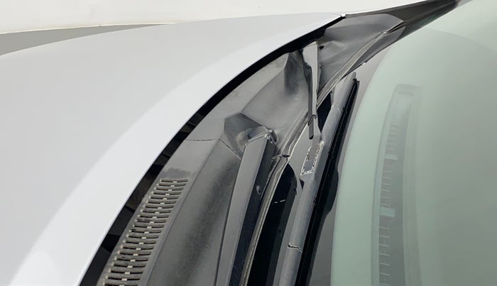 2011 Toyota Corolla Altis J PETROL, Petrol, Manual, 53,181 km, Bonnet (hood) - Cowl vent panel has minor damage
