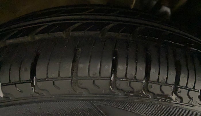 2019 Maruti New Wagon-R LXI CNG 1.0, CNG, Manual, 34,466 km, Right Rear Tyre Tread