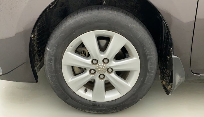 2018 Toyota Corolla Altis G DIESEL, Diesel, Manual, 1,02,279 km, Left Front Wheel
