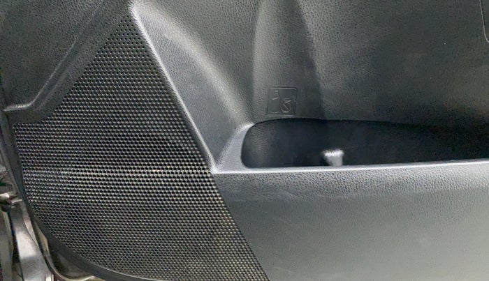 2018 Toyota Corolla Altis G DIESEL, Diesel, Manual, 1,02,279 km, Speaker
