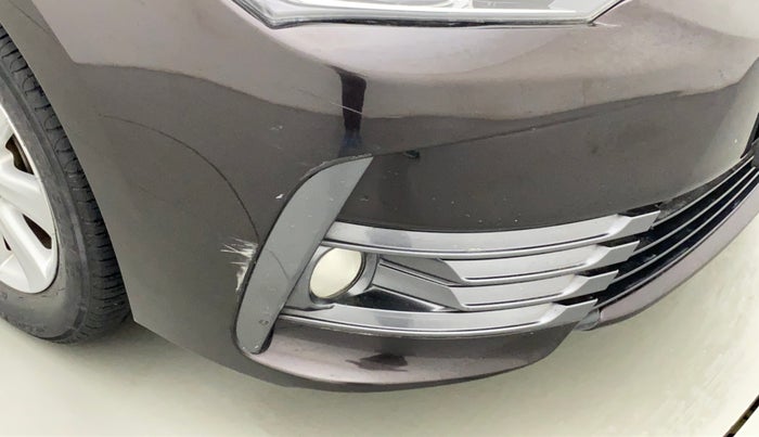2018 Toyota Corolla Altis G DIESEL, Diesel, Manual, 1,02,279 km, Front bumper - Minor scratches