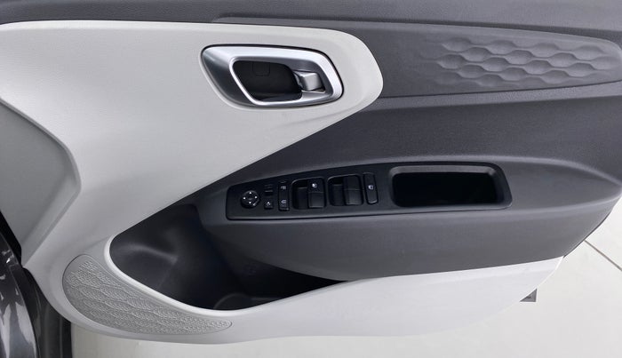 2020 Hyundai GRAND I10 NIOS SPORTZ 1.2 AT, Petrol, Automatic, 65,607 km, Driver Side Door Panels Control