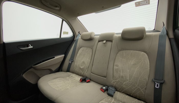 2014 Hyundai Xcent S (O) 1.2, Petrol, Manual, 1,12,986 km, Right Side Rear Door Cabin
