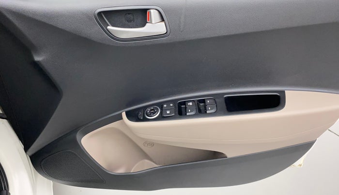2014 Hyundai Xcent S (O) 1.2, Petrol, Manual, 1,12,986 km, Driver Side Door Panels Control