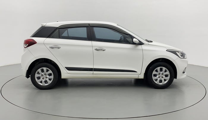 2016 Hyundai Elite i20 SPORTZ 1.2, Petrol, Manual, 29,211 km, Right Side View