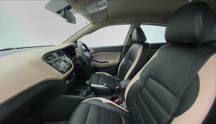 2016 Hyundai Elite i20 SPORTZ 1.2, Petrol, Manual, 29,211 km, Right Side Front Door Cabin