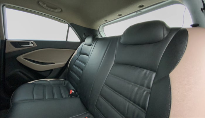 2016 Hyundai Elite i20 SPORTZ 1.2, Petrol, Manual, 29,211 km, Right Side Rear Door Cabin