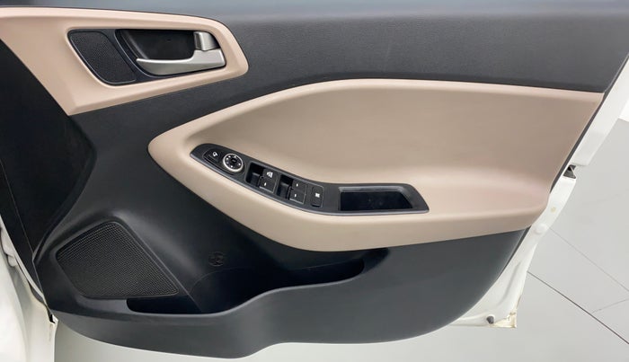 2016 Hyundai Elite i20 SPORTZ 1.2, Petrol, Manual, 29,211 km, Driver Side Door Panels Control
