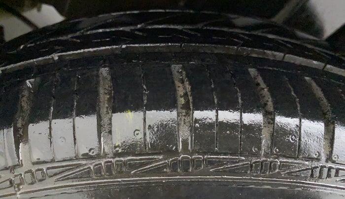 2017 Maruti Swift VXI, Petrol, Manual, 14,486 km, Right Rear Tyre Tread