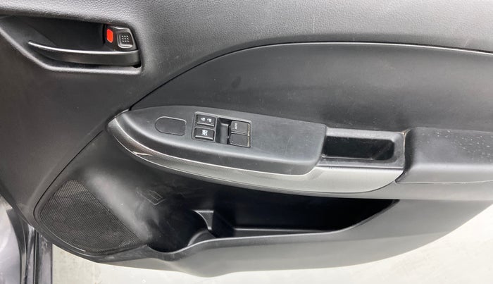 2016 Maruti Baleno SIGMA DIESEL 1.3, Diesel, Manual, 74,739 km, Driver Side Door Panels Control
