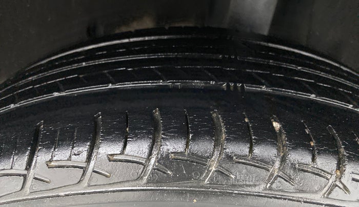 2016 Maruti Baleno SIGMA DIESEL 1.3, Diesel, Manual, 74,739 km, Left Rear Tyre Tread