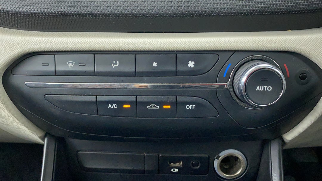 Automatic Climate Control 