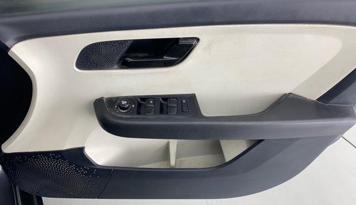 2021 Tata ALTROZ XT 1.5 RTQ, Diesel, Manual, 16,973 km, Driver Side Door Panels Control