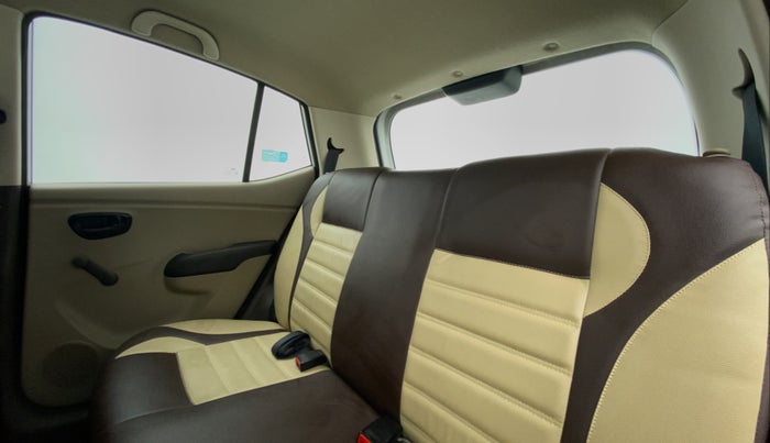 2013 Hyundai i10 ERA 1.1 IRDE, CNG, Manual, 77,850 km, Right Side Rear Door Cabin