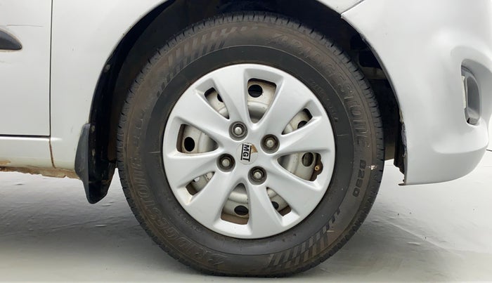 2013 Hyundai i10 ERA 1.1 IRDE, CNG, Manual, 77,850 km, Right Front Wheel