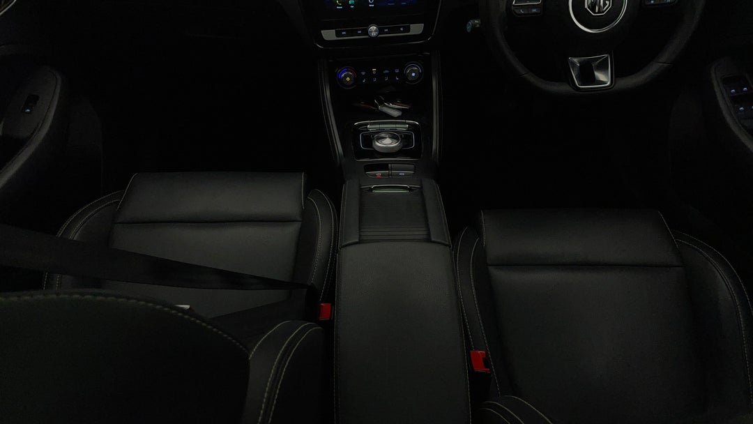 2020 MG ZS EV Essence, Automatic, 33958 km, Center Console