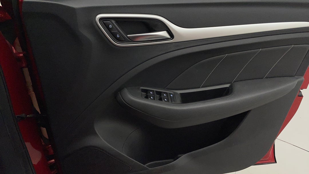 2020 MG ZS EV Essence, Automatic, 33958 km, Speaker View