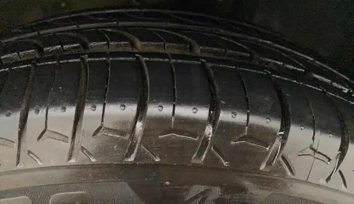 2017 Maruti IGNIS DELTA 1.2 AMT, Petrol, Automatic, 19,358 km, Left Rear Tyre Tread
