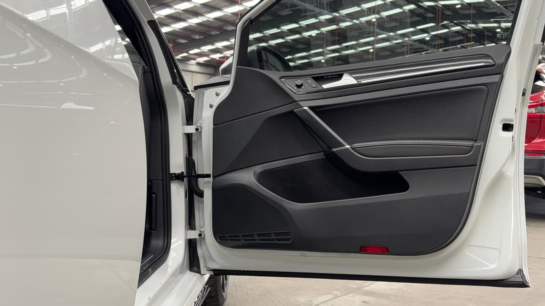 2019 Volkswagen Golf R, Automatic, 55812 km, Speaker View