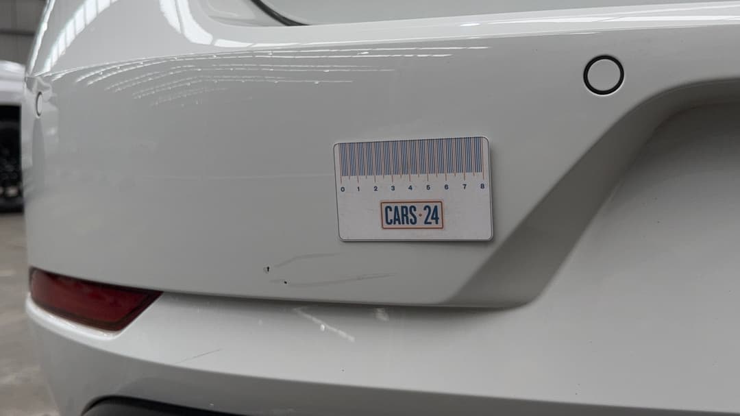 2019 Volkswagen Golf R, Automatic, 55812 km, Bumper Rear Scratch