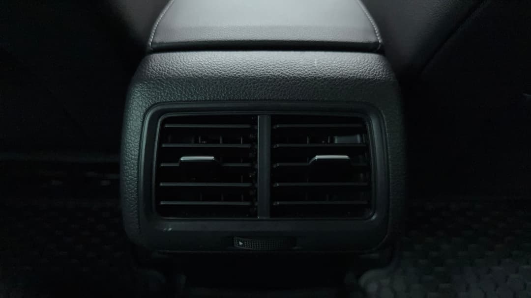 2019 Volkswagen Golf R, Automatic, 55812 km, Rear A/C Vent