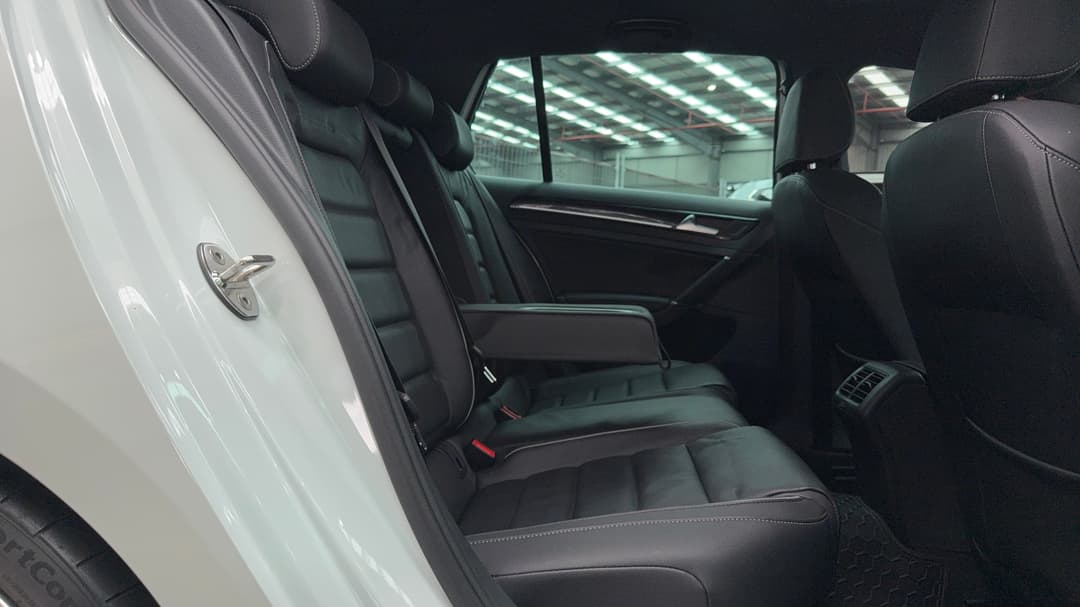 2019 Volkswagen Golf R, Automatic, 55812 km, Right Side Rear Door Cabin View
