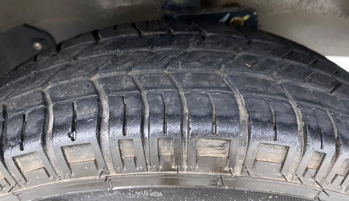 2019 Maruti Eeco 5 STR WITH AC PLUSHTR, Petrol, Manual, 12 km, Right Front Tyre Tread