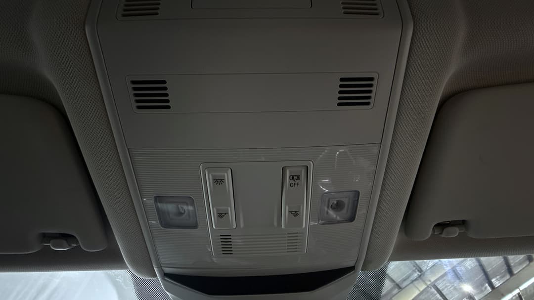 On-Roof Controls/Sunglass holder