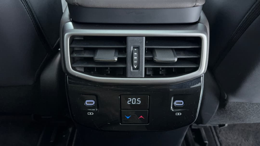 2023 Lexus Rx350h Luxury AWD Hybrid, Automatic, 66741 km, Rear A/C Vent