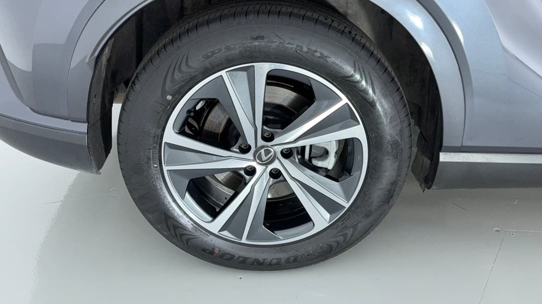 2023 Lexus Rx350h Luxury AWD Hybrid, Automatic, 66741 km, Right Rear Wheel