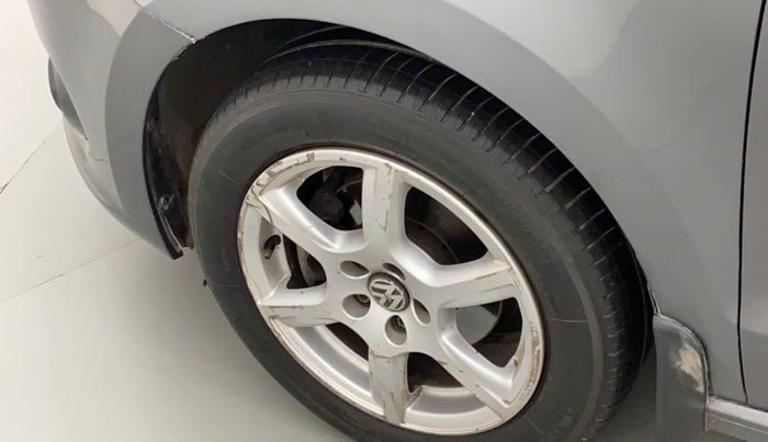 2014 Volkswagen Vento HIGHLINE DIESEL 1.6, Diesel, Manual, 83,566 km, Left fender - Lining loose