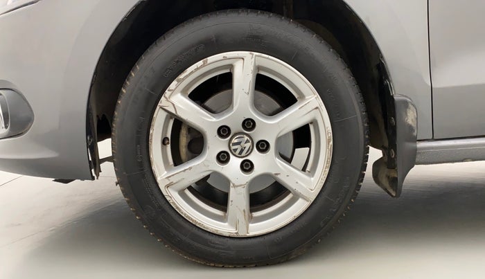 2014 Volkswagen Vento HIGHLINE DIESEL 1.6, Diesel, Manual, 83,566 km, Left Front Wheel