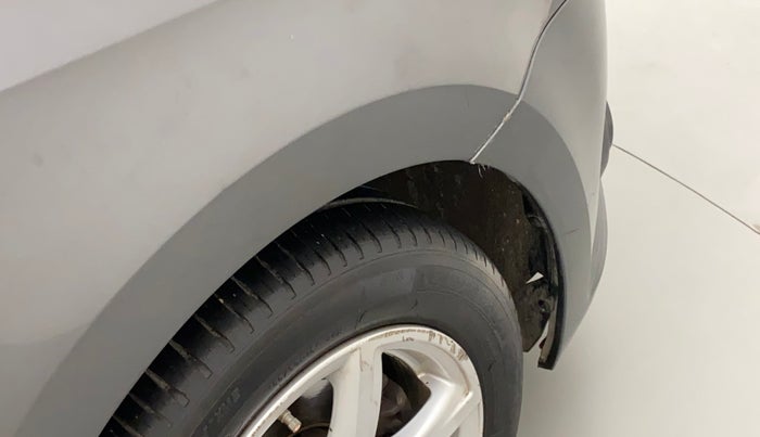 2014 Volkswagen Vento HIGHLINE DIESEL 1.6, Diesel, Manual, 83,566 km, Right fender - Lining loose