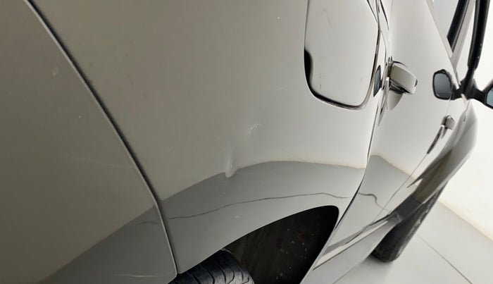 2017 Renault Duster 85 PS RXS MT DIESEL, Diesel, Manual, 1,06,068 km, Right quarter panel - Slightly dented
