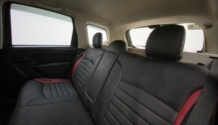 2017 Renault Duster 85 PS RXS MT DIESEL, Diesel, Manual, 1,06,068 km, Right Side Rear Door Cabin
