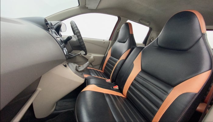 2015 Datsun Go T, Petrol, Manual, 44,095 km, Right Side Front Door Cabin