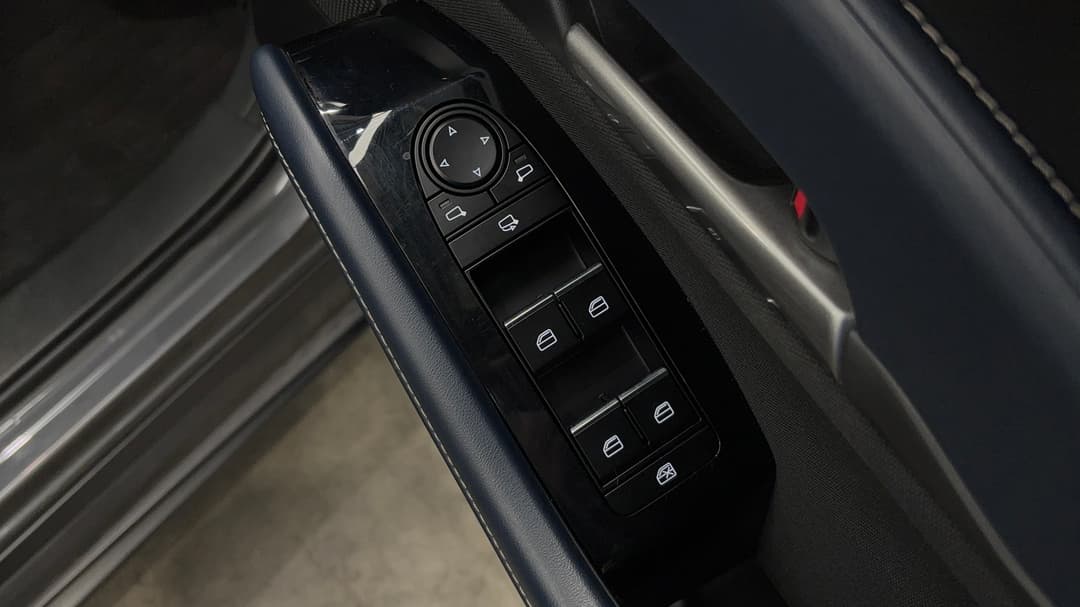 2022 Mazda CX-30 G20 Pure (FWD), Automatic, 44222 km, Drivers Side Door Panel Controls