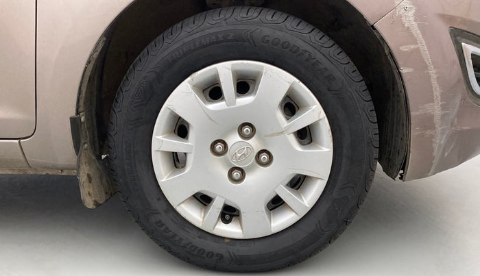 2012 Hyundai i20 MAGNA (O) 1.2, Petrol, Manual, 46,802 km, Right Front Wheel