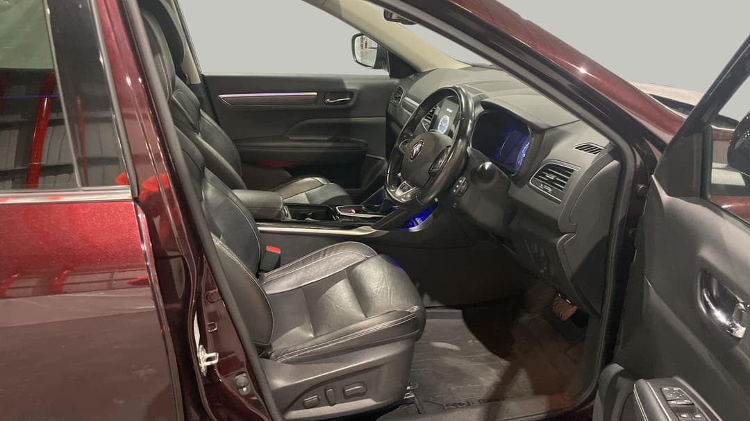 2023 Renault Koleos Zen (4x2), Automatic, 67989 km, Right Side Front Door Cabin View