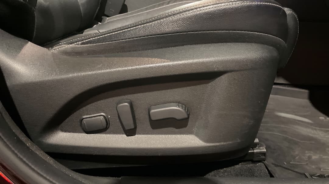 2023 Renault Koleos Zen (4x2), Automatic, 67989 km, Drivers Side Adjustment Panel