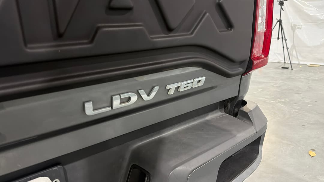 2022 LDV T60 Max Luxe (4x4), Automatic, 69938 km, Badge (Boot Right Side)