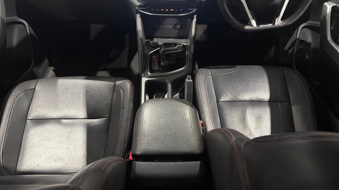 2022 LDV T60 Max Luxe (4x4), Automatic, 69938 km, Center Console