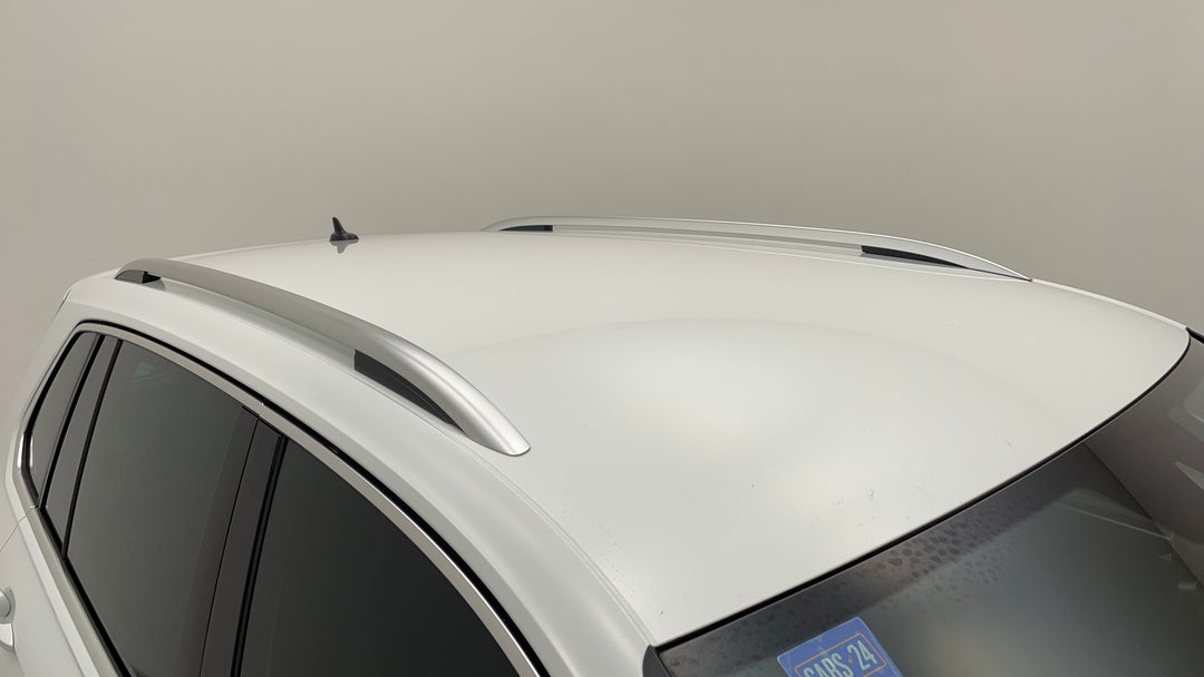 Roof/Sunroof View