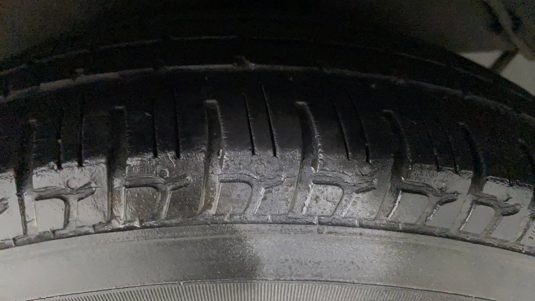Left Rear Tyre Tread